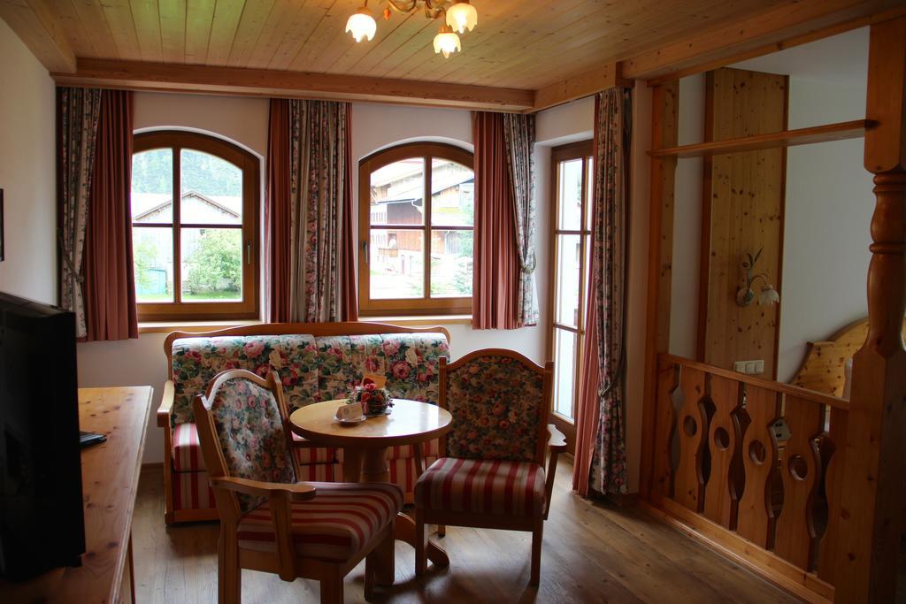 Hotel Winklerhof Holzgau Værelse billede