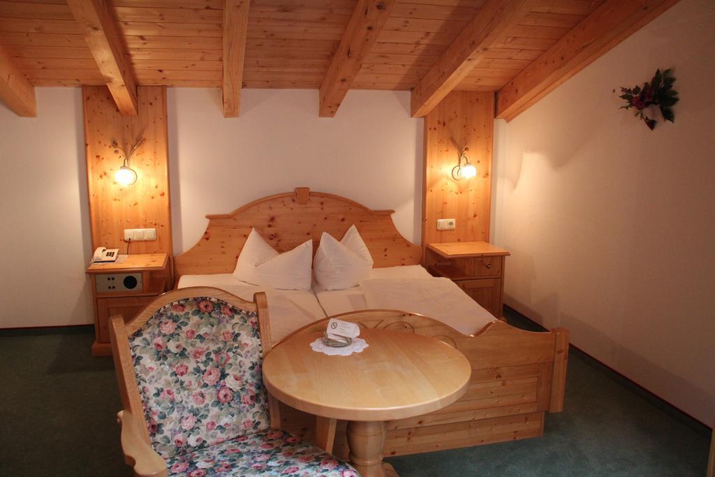 Hotel Winklerhof Holzgau Værelse billede