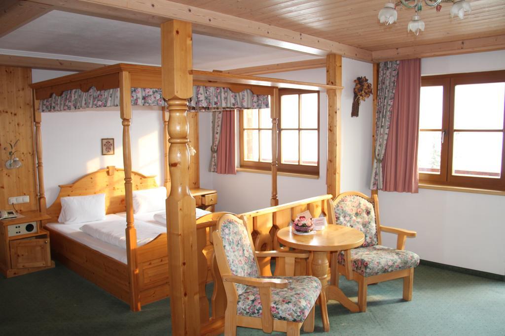 Hotel Winklerhof Holzgau Værelse billede